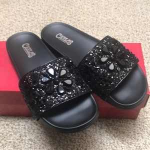 Liliana Black Pool Slides by Carlos Santana NEW